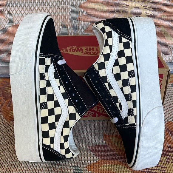 Vans WMNS Old Skool Stacked 
Checkerboard Black/Classic
VN0A7Q5MTYQ
Platforms - Picture 12 of 16
